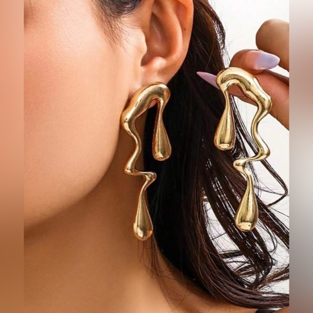 ✨NEW Gold tone Abstract Drop hypoallergenic Earrings